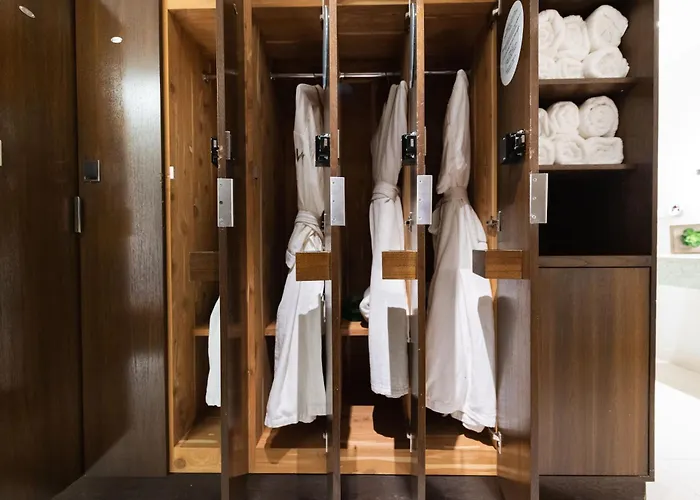 Top Fort Lauderdale Airport Hotels with Shuttle